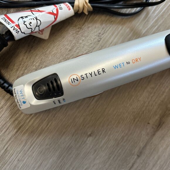 InStyler Wet 2 Dry Rotating Curling Iron 1.25" White Orange Heat Guard IS1001.1 - Picture 2 of 9